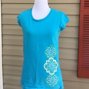 Freeset women's shirt $5/25
